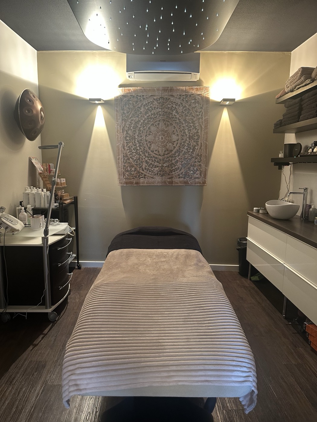 Behandelkamer schoonheidssalon Infinity